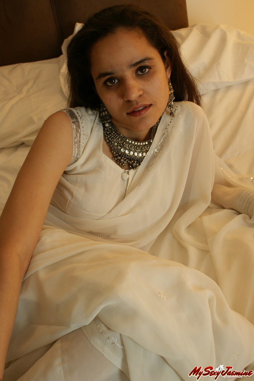 Jasmine in white indian saree looking hot teasing her man photo porno #425063696