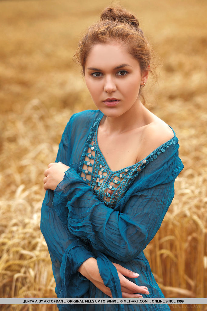 Teen solo girl Jenya A takes off her clothes to pose naked in a field of wheat foto porno #424929710