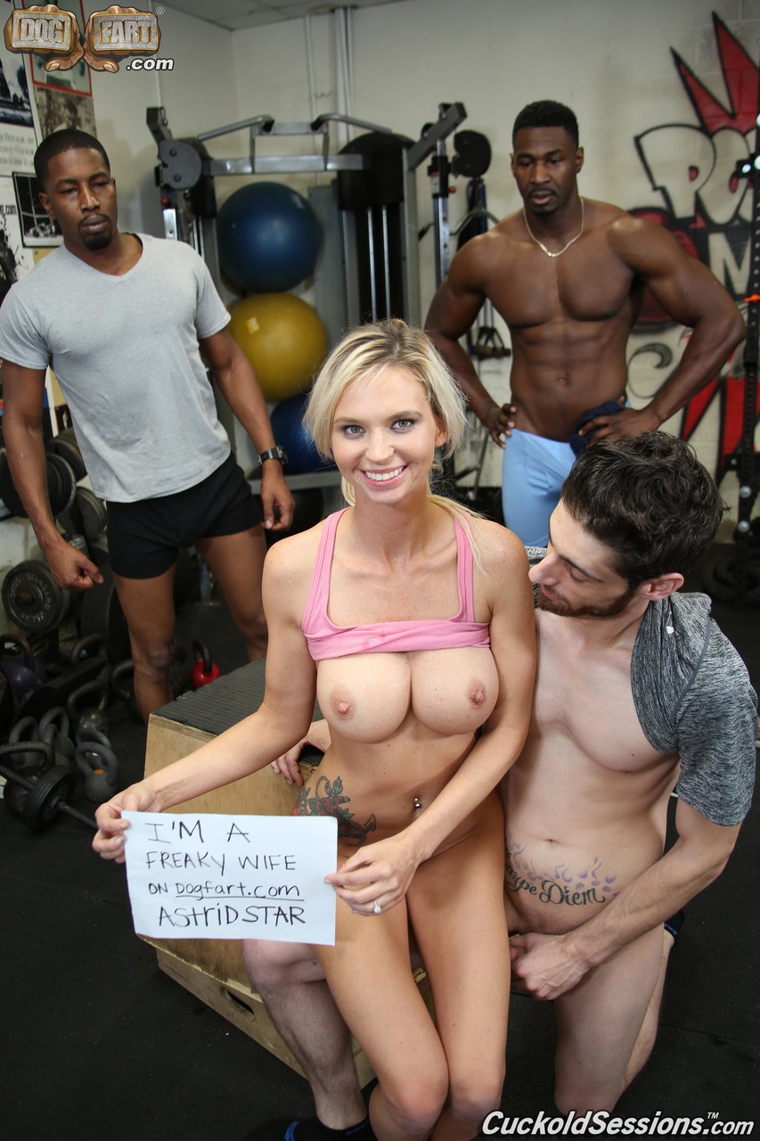 Busty blonde fucks 2 black men while her cuckold has to watch foto porno #423847849