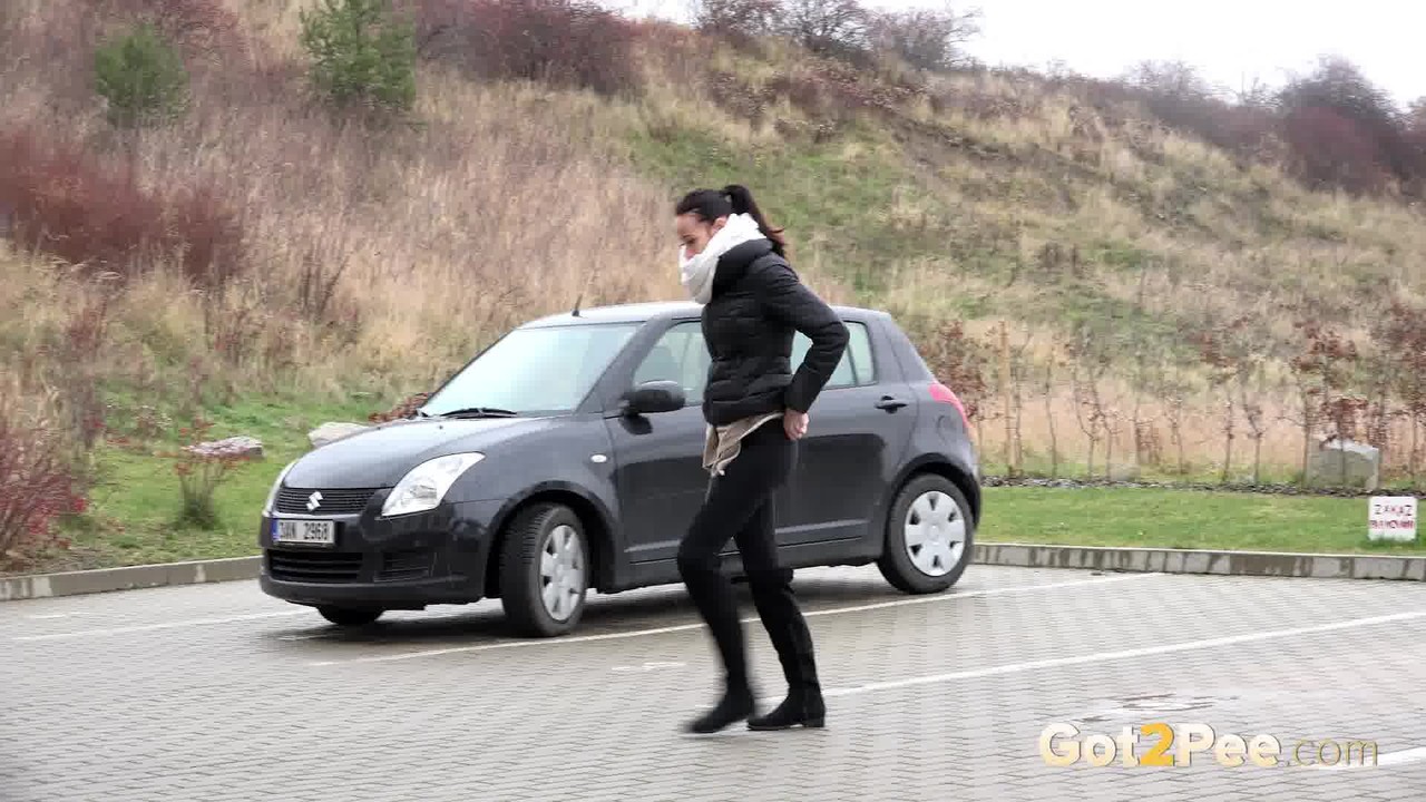 Eveline Neill squats to piss in a car park 色情照片 #427233969 | Got 2 Pee Pics, Eveline Neill, Pissing, 手机色情