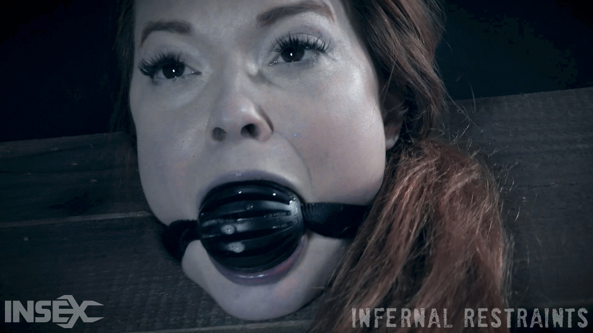 Thick Redhead Summer Hart Is Masturbated By London River While In Bondage