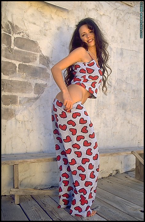 Hot girl Lorissa Mccomas slips off her pyjamas to get naked on a wooden deck 色情照片 #427608959 | Foxes Pics, Lorissa Mccomas, Pussy, 手机色情