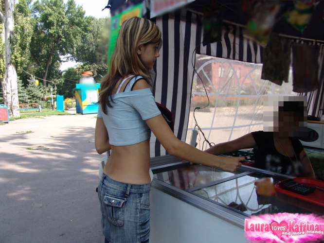 Young blonde girl exposes her tiny titties while eating a popsicle 포르노 사진 #423648985