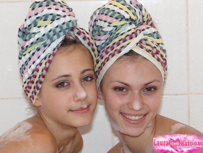 Teen lesbians Katrina and Laura wears towels on heads while taking a bath porno fotoğrafı #424987964