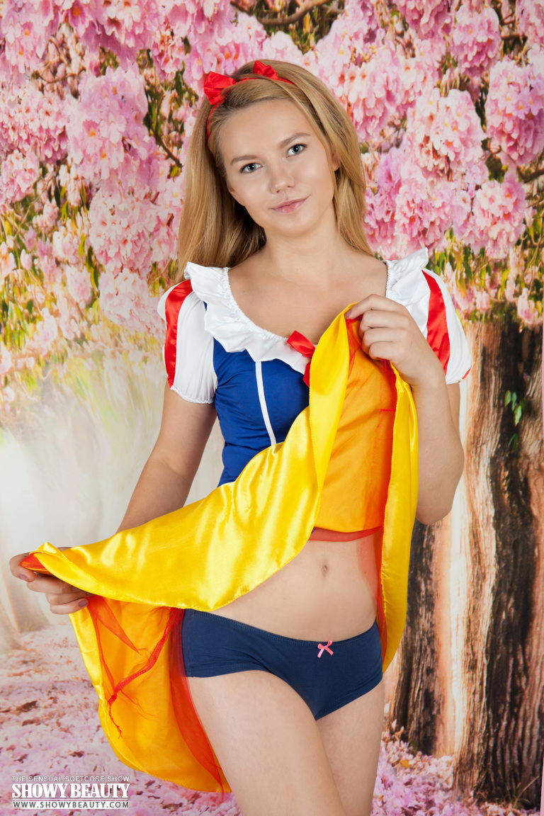 Cosplay girl Pop sheds Snow White costume to show nude pussy in knee socks porn photo #424123519