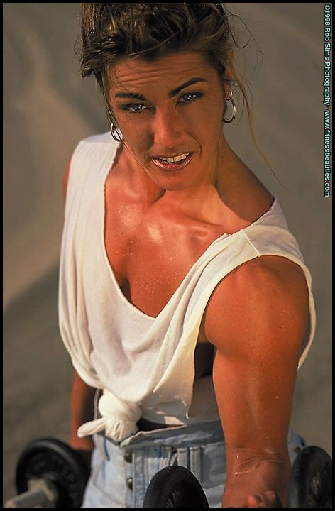 Bodybuilder Kelly Oreilly models swimwear when not pumping iron on a beach foto porno #426887175 | Fitness Beauties Pics, Kelly Oreilly, Sports, porno móvil