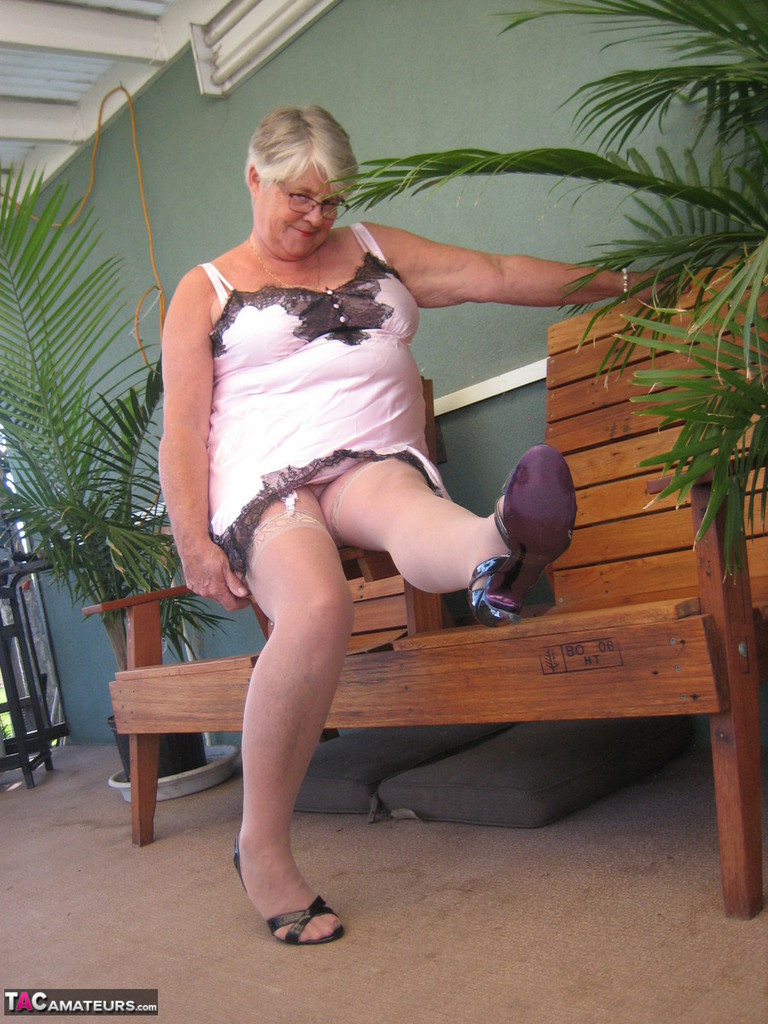 Old fatty Girdle Goddess kicks off her heels after baring her saggy tits foto pornográfica #428621801