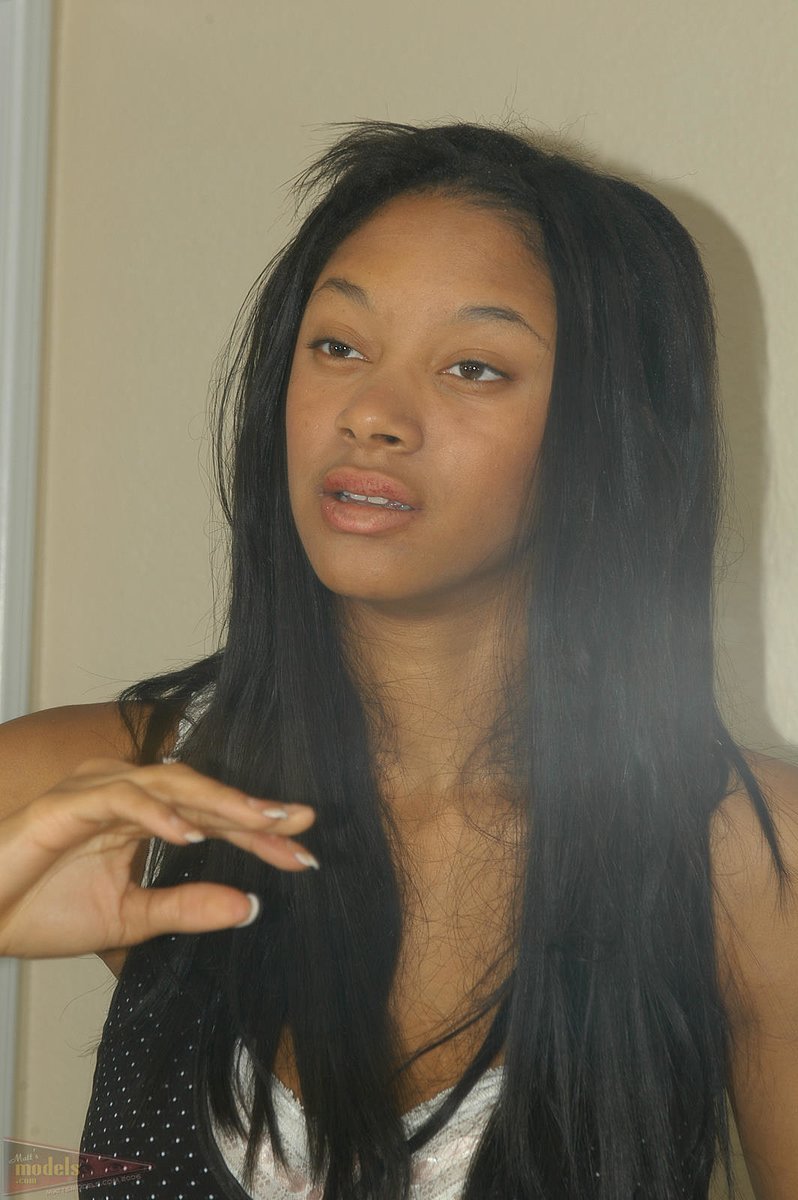 black amateur model tyra
