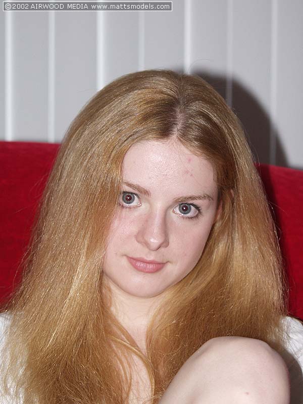 Fair skinned redhead Heidi displays her big naturals and twat at the same time foto porno #422596107