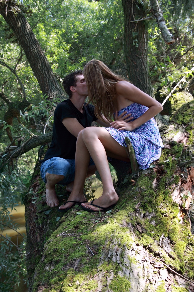 Tall teen Kitty Jane has sex with her boyfriend on a tree limb over the water photo porno #422637597