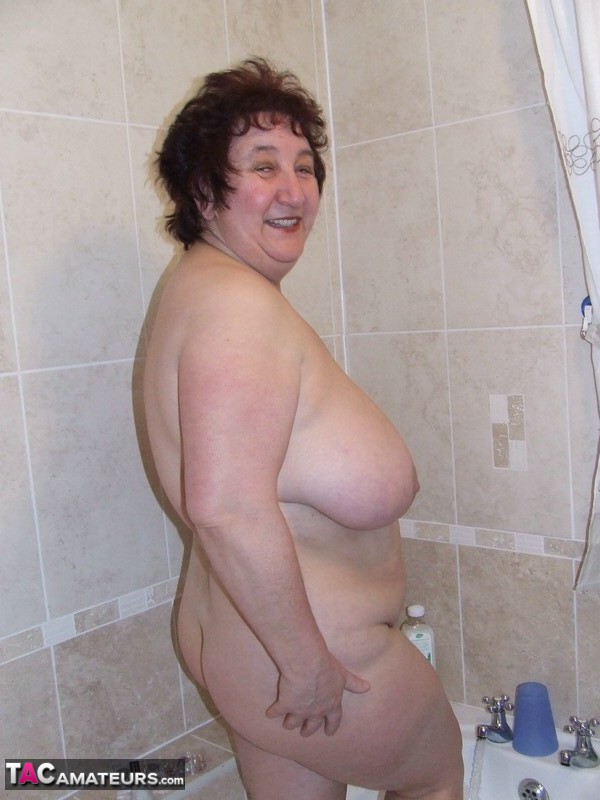 Fat Older Woman Kinkycarol Slips Off Her Robe Before Stepping Into Bubble Bath