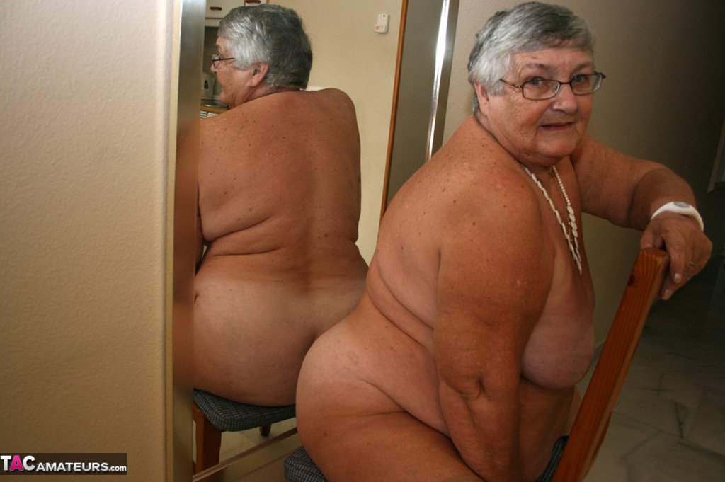 Silver haired granny Grandma Libby exposes her obese figure afore a mirror foto porno #425404498 | TAC Amateurs Pics, Grandma Libby, Granny, porno móvil