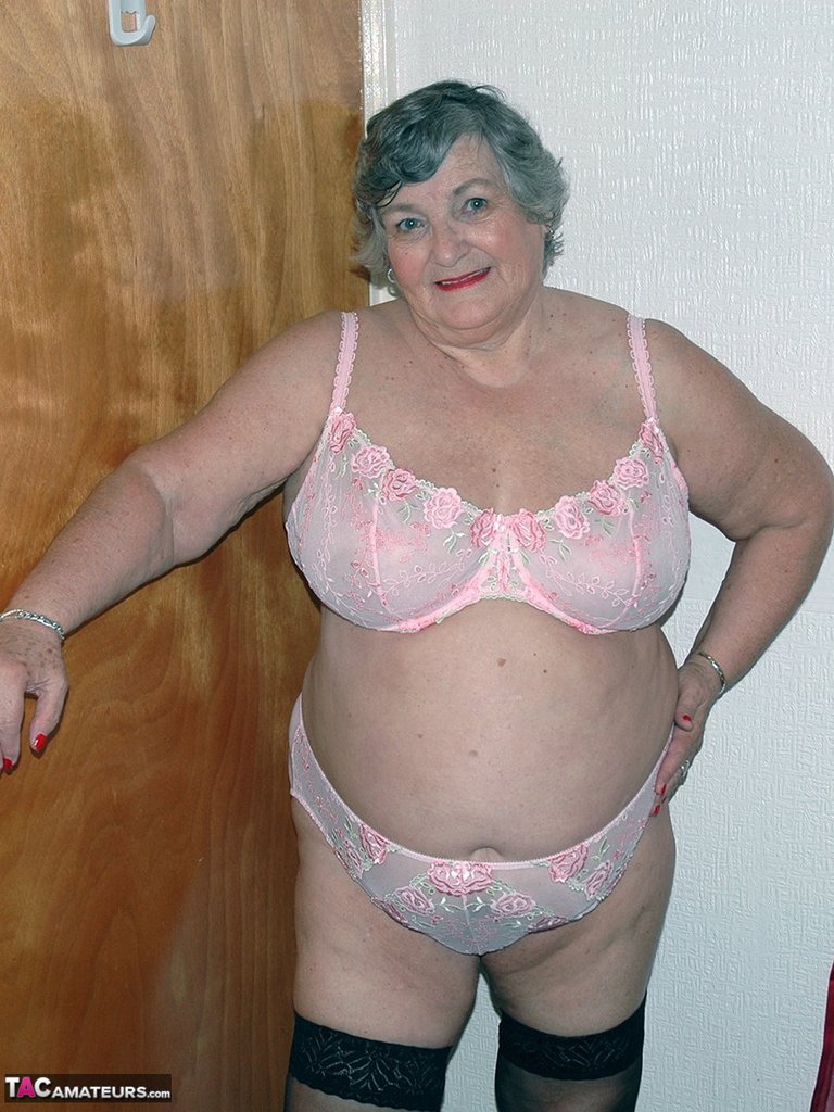 Obese old woman Grandma Libby masturbates on her bed in stockings porn photo #426503643
