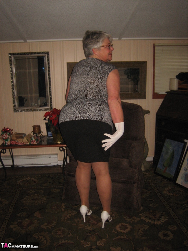 Old Oma Girdle Goddess Flaunts Her Saggy Breasts Wearing Tan Pantyhose