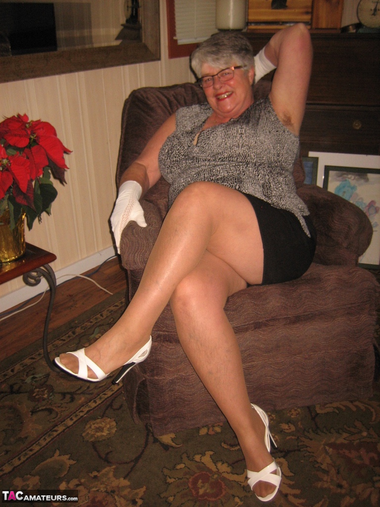 Old Oma Girdle Goddess Flaunts Her Saggy Breasts Wearing Tan Pantyhose
