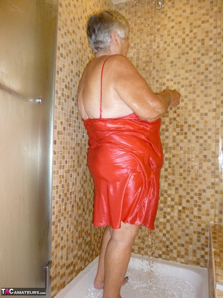 Fat old woman Grandma Libby blow dries her hair after showering porno foto #427516099