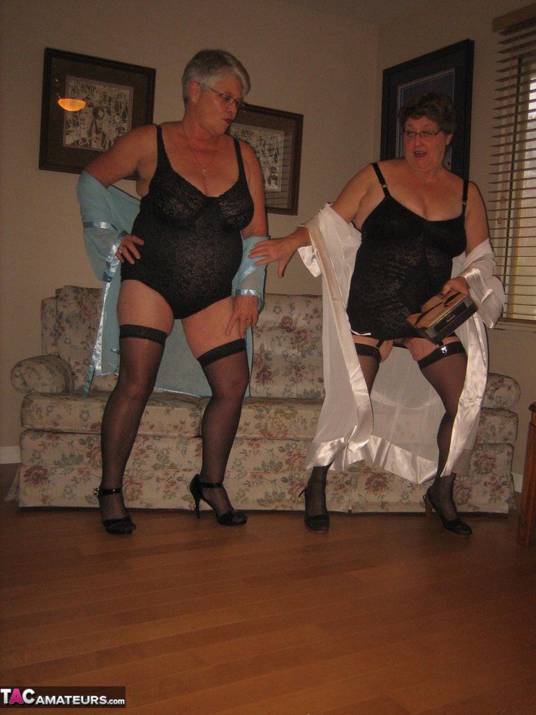 Overweight granny Girdle Goddess and her friend partake in strapon lesbian sex foto porno #428127800