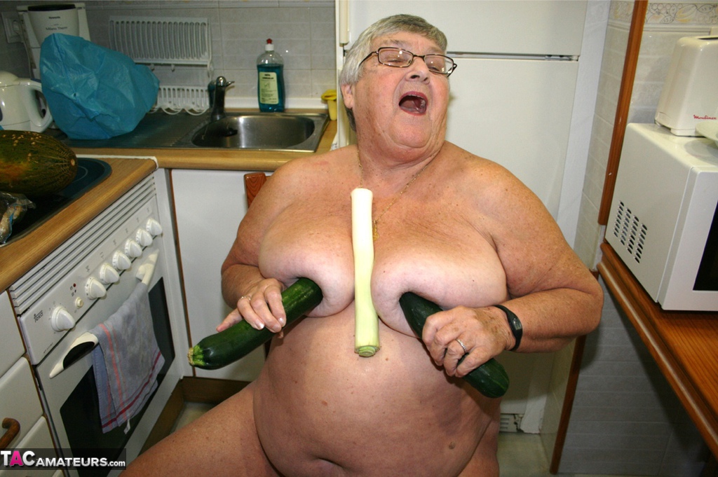 Obese UK nan Grandma Libby gets totally naked while playing with veggies photo porno #425523401