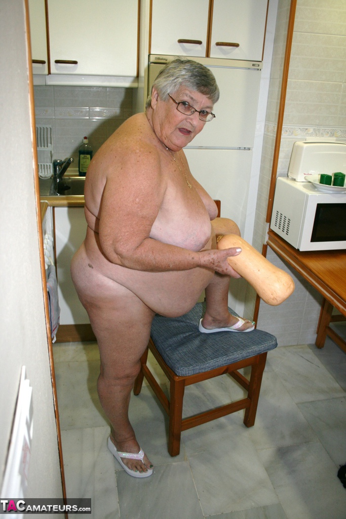 Obese UK nan Grandma Libby gets totally naked while playing with veggies foto porno #425972692 | TAC Amateurs Pics, Grandma Libby, Granny, porno mobile