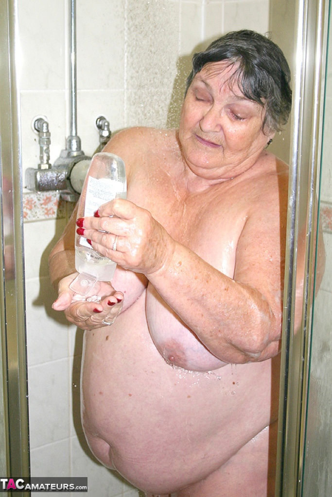 Obese granny Grandma Libby fondles her naked body while taking a shower porn photo #428566198