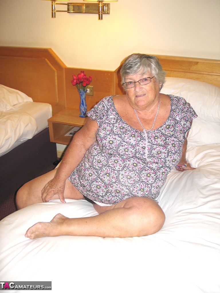 Silver haired British woman Grandma Libby exposes her fat body on a bed porn photo #426167845
