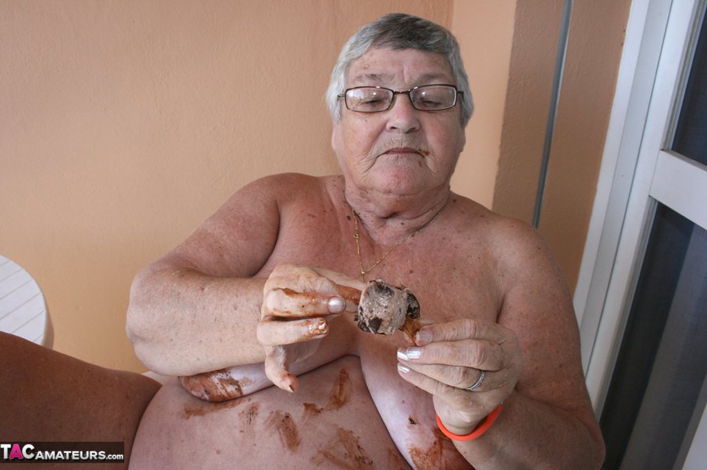 Fat UK oma Grandma Libby gets messy with a frozen treat while masturbating foto pornográfica #428029797 | TAC Amateurs Pics, Grandma Libby, Granny, pornografia móvel