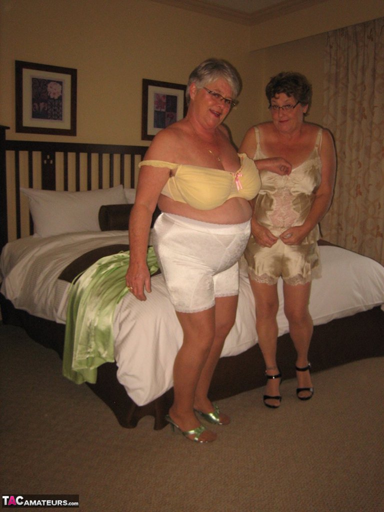 Fatty mature Girdle Goddess & her horny friend stripping to lick hard nipples zdjęcie porno #428615985