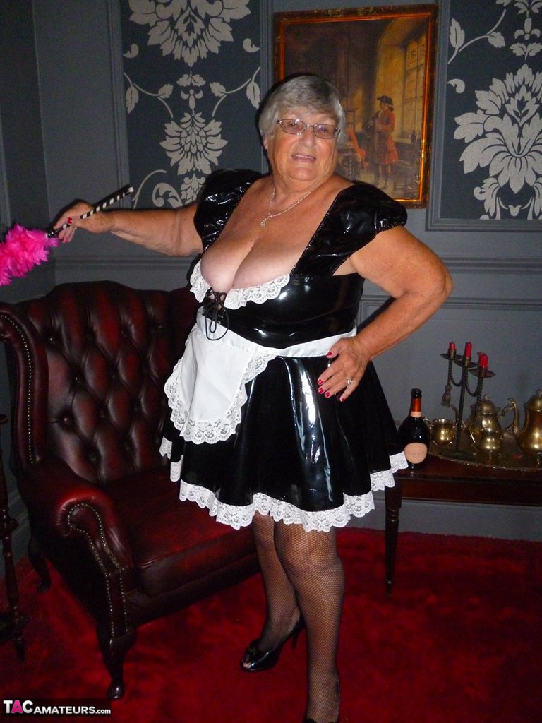 Fat old maid Grandma Libby doffs her uniform to pose nude in stockings foto porno #428350791