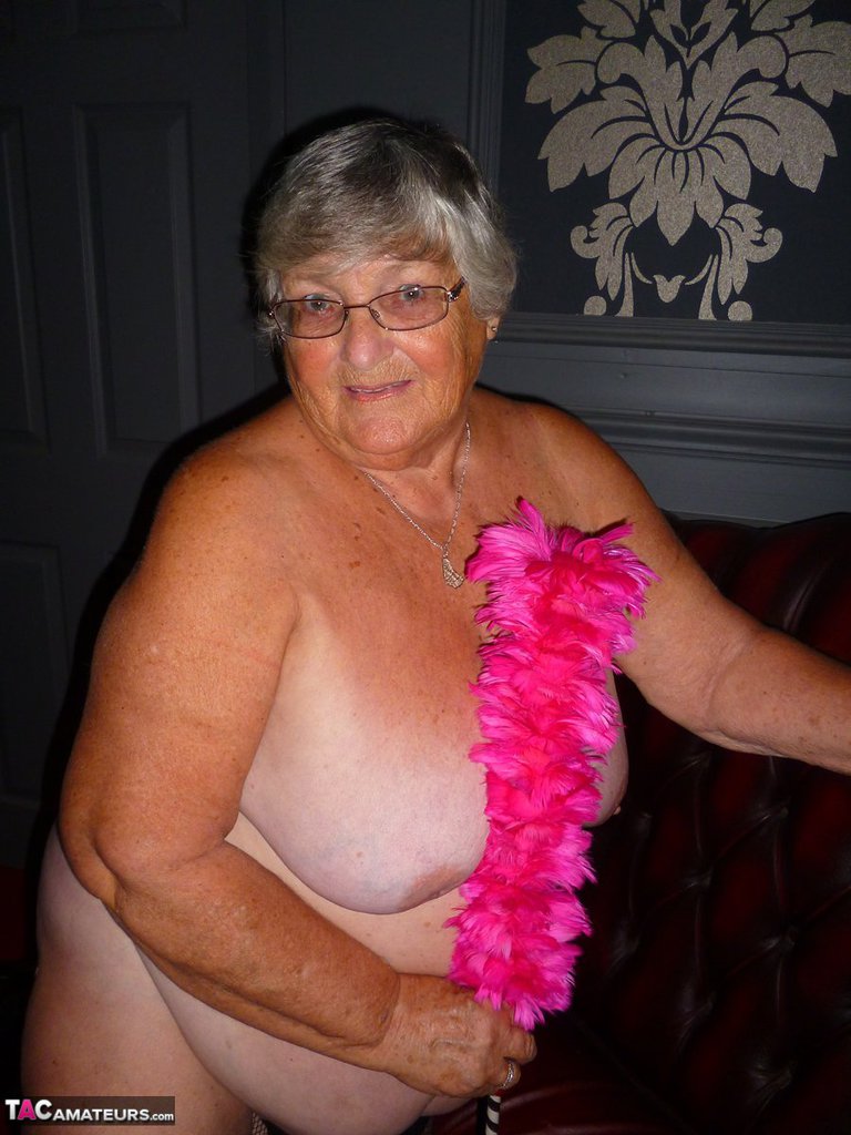 Fat old maid Grandma Libby doffs her uniform to pose nude in stockings foto porno #428350833