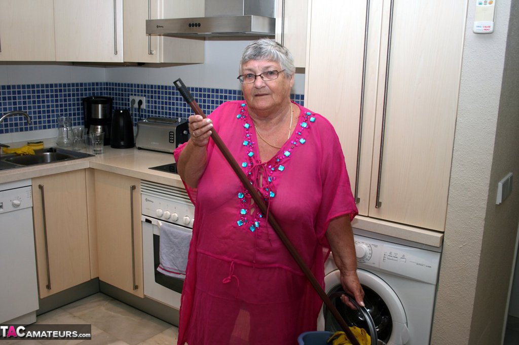 Fat UK nan Grandma Libby gets completely naked while cleaning her kitchen foto porno #423892536 | TAC Amateurs Pics, Grandma Libby, SSBBW, porno mobile