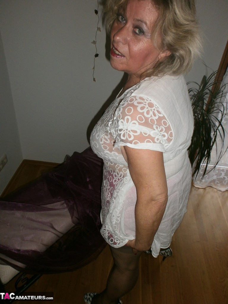 old amateur mature stripping