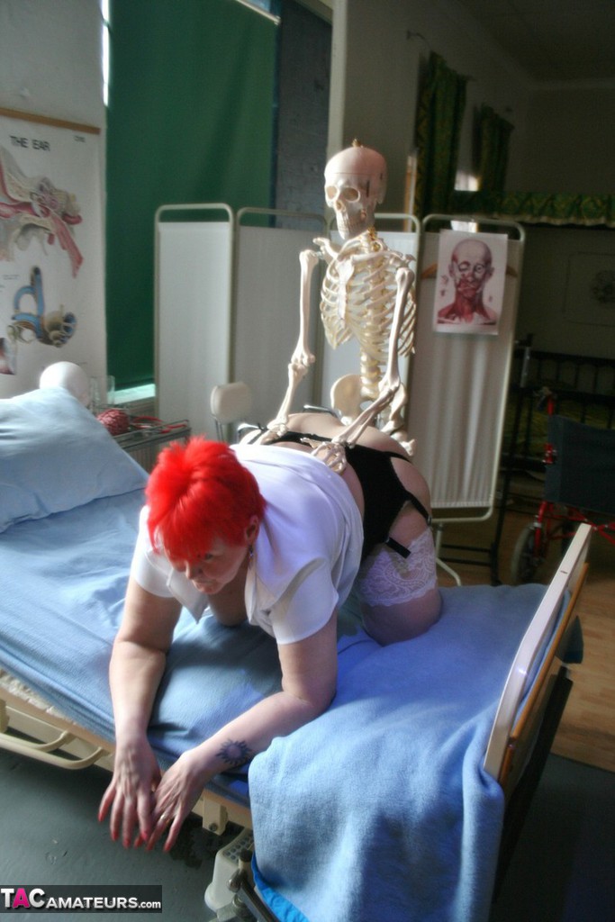 Older redheaded BBW Valgasmic Exposed has sexual relations with a skeleton Porno-Foto #427351926 | TAC Amateurs Pics, Valgasmic Exposed, SSBBW, Mobiler Porno