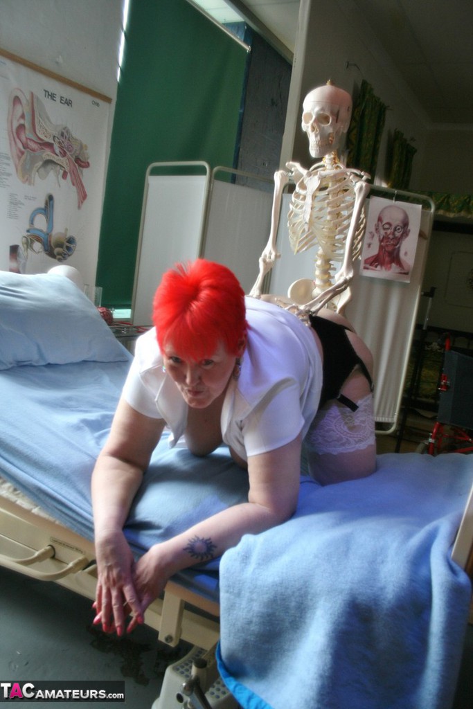 Older redheaded BBW Valgasmic Exposed has sexual relations with a skeleton porn photo #427351930