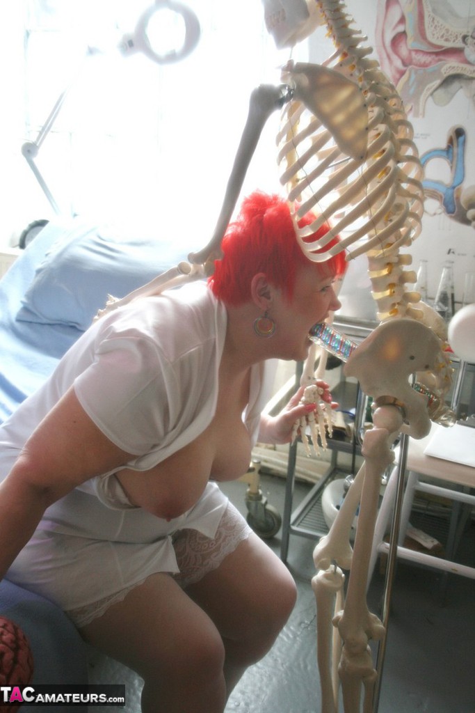 Older redheaded BBW Valgasmic Exposed has sexual relations with a skeleton porn photo #427351993