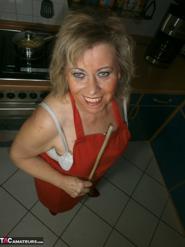 Slutty Amateur Housewife Caro Could Not Resist Masturbating In The Kitchen