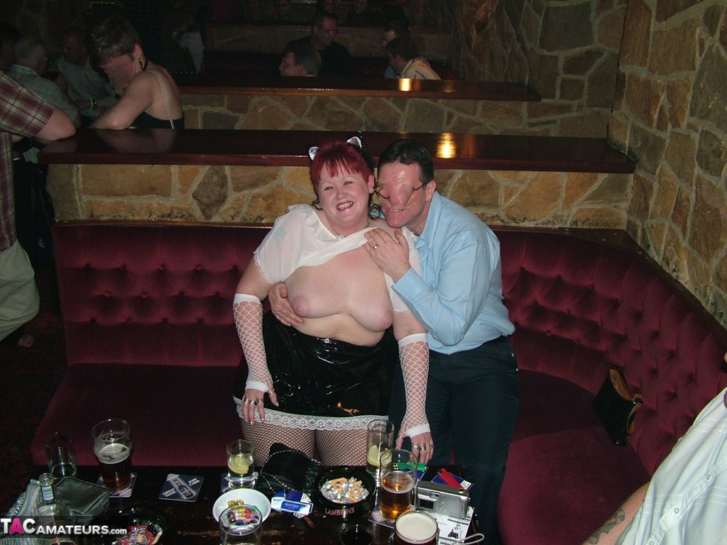 Mature redhead Valgasmic Exposed engages in lesbian relations inside a pub porno fotoğrafı #426141301