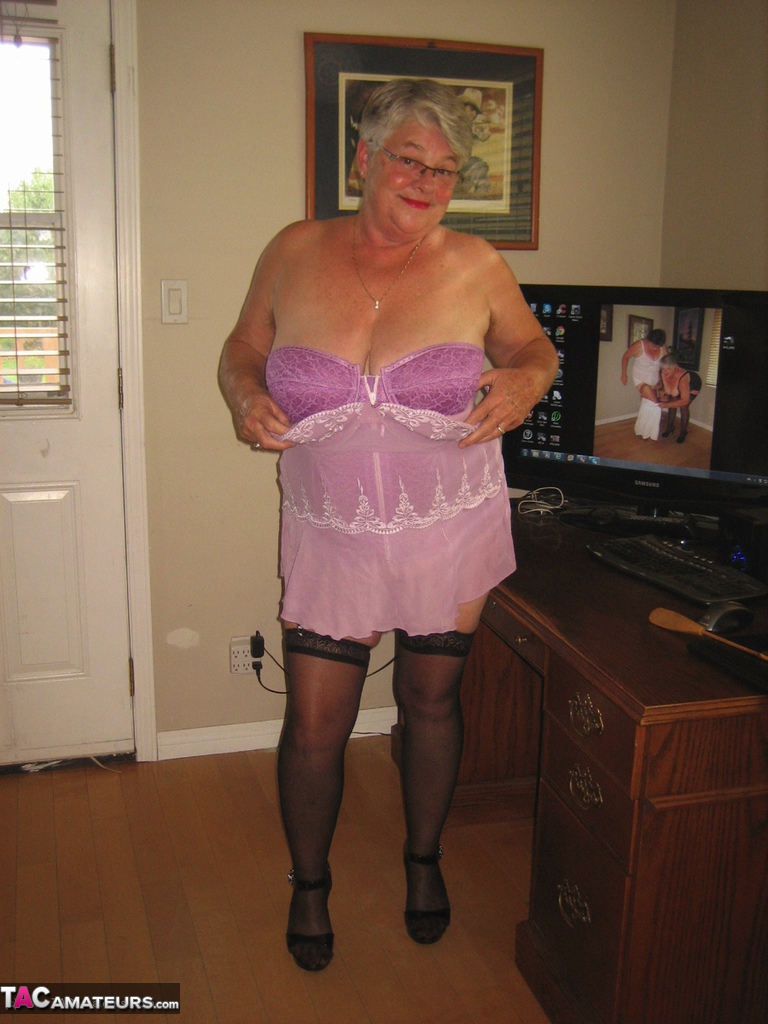Old amateur Girdle Goddess displays her naked assets in lingerie and nylons 色情照片 #428577633 | TAC Amateurs Pics, Girdle Goddess, Granny, 手机色情