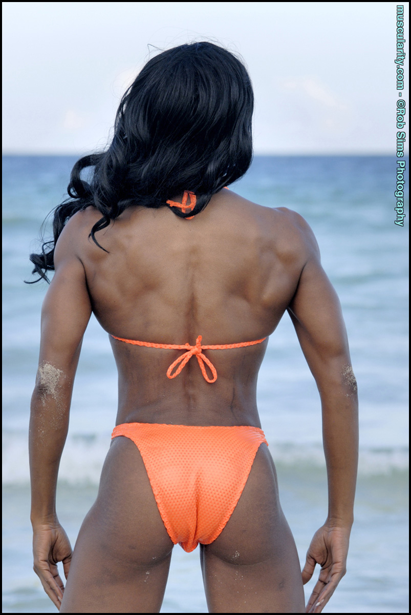 Muscularity On Miami Sand 포르노 사진 #427517727