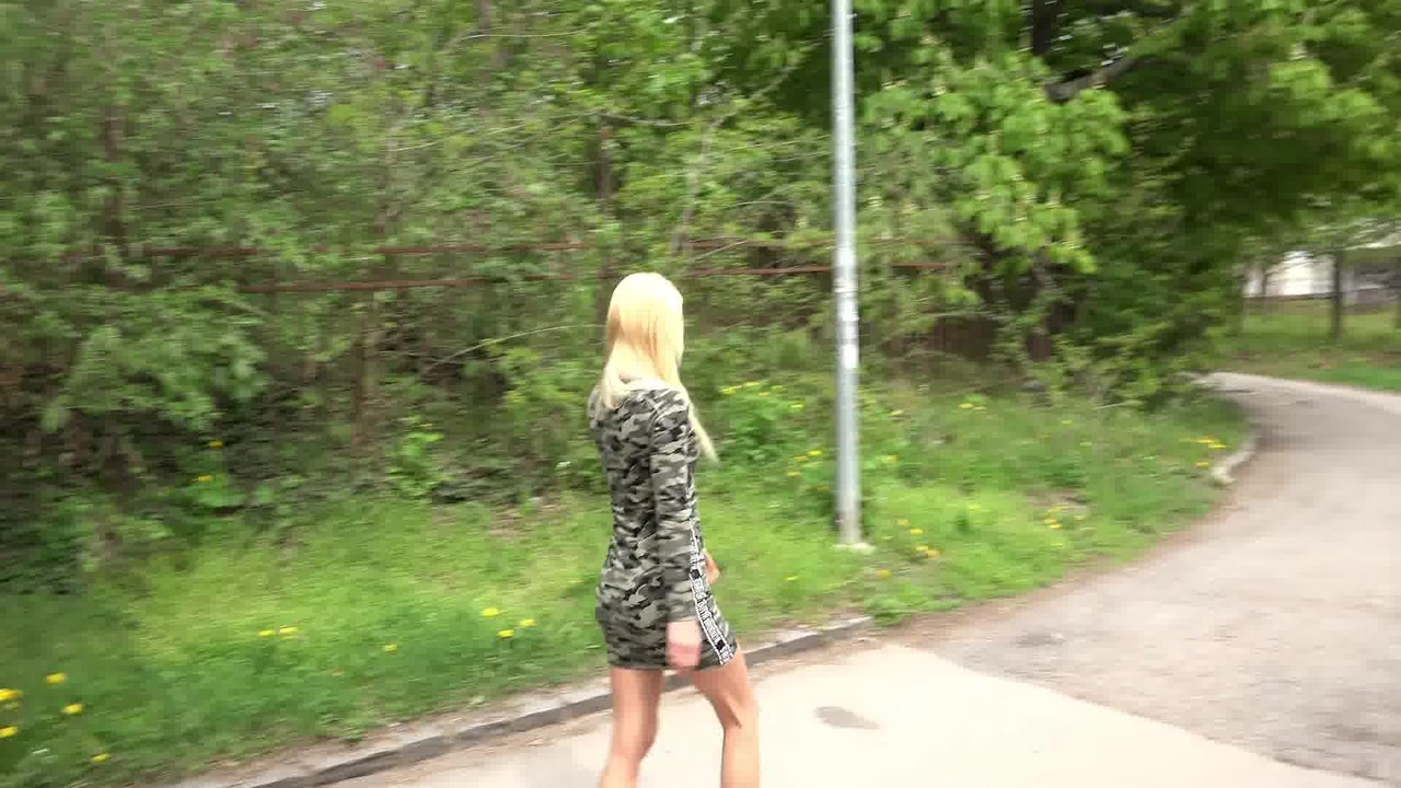 Pretty blonde babe relieves her pee desperation 色情照片 #426592937 | Got 2 Pee Pics, Nykla, Pissing, 手机色情