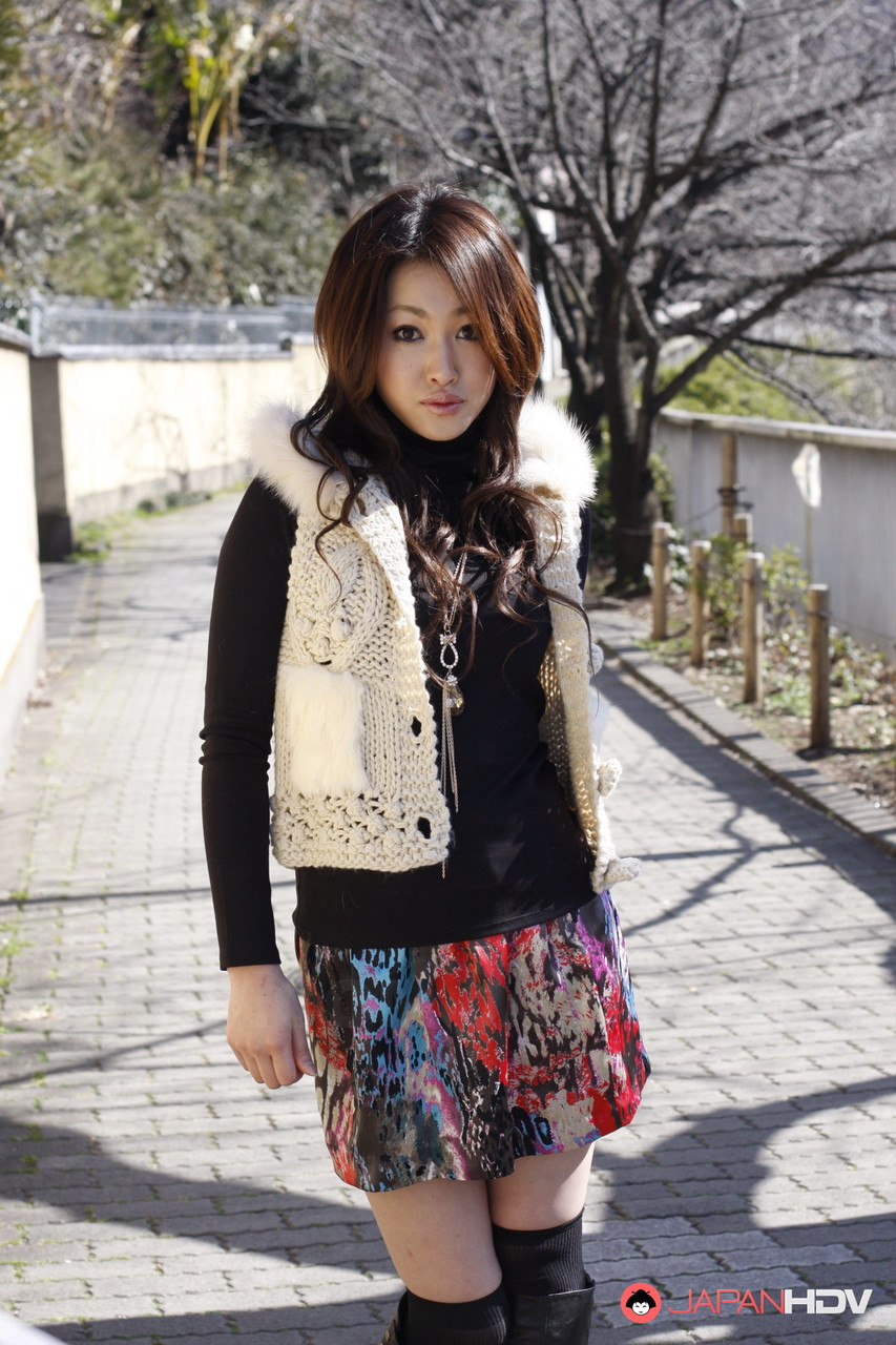 Wonderful Japanese college babe Yu Yamashita wears short skirt and black boots foto porno #426831969