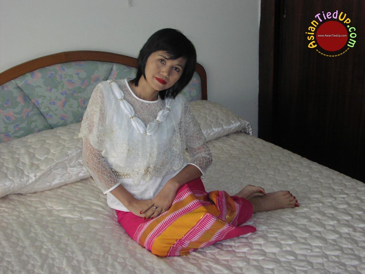 Bad Vacation of a Stupid Asian She is Left Hogtied and Gagged foto porno #428141441