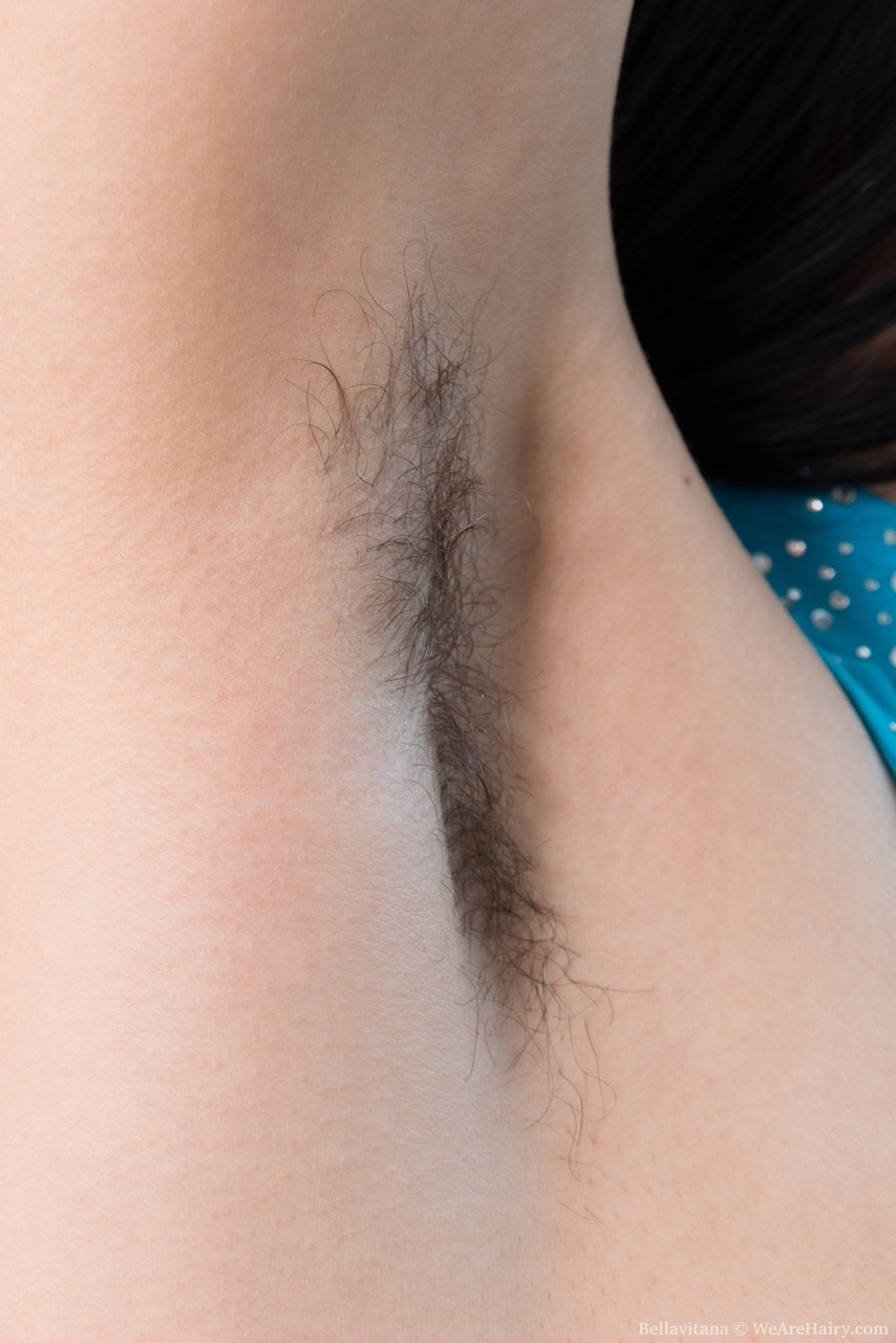 Dark haired amateur Bellavitana exposes her hairy pits before beaver fingering photo porno #425976424