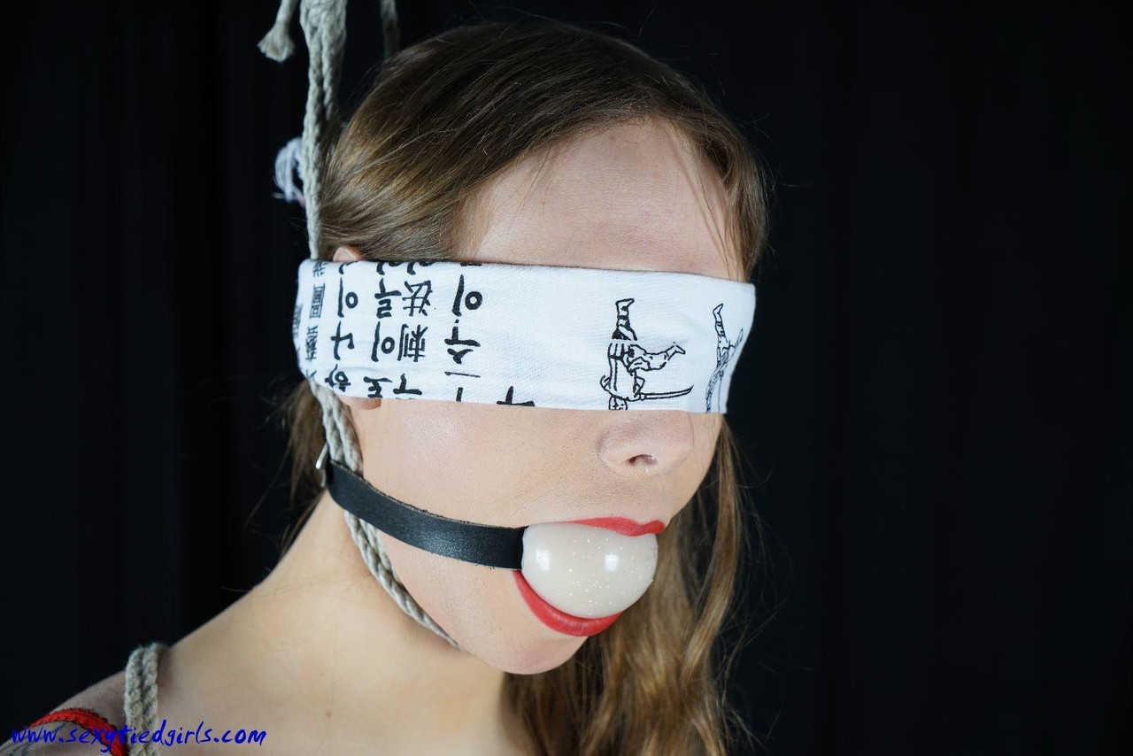 Sexy Tied Girls First lingerie bondage with Mitzi 色情照片 #424845950 | Sexy Tied Girls Pics, Blindfold, 手机色情