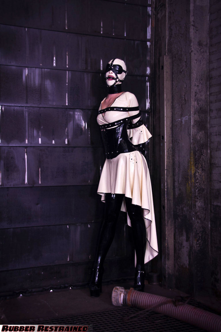 Club Rubber Restrained After hours ポルノ写真 #424869683 | Club Rubber Restrained Pics, Dutch Dame, Latex, モバイルポルノ