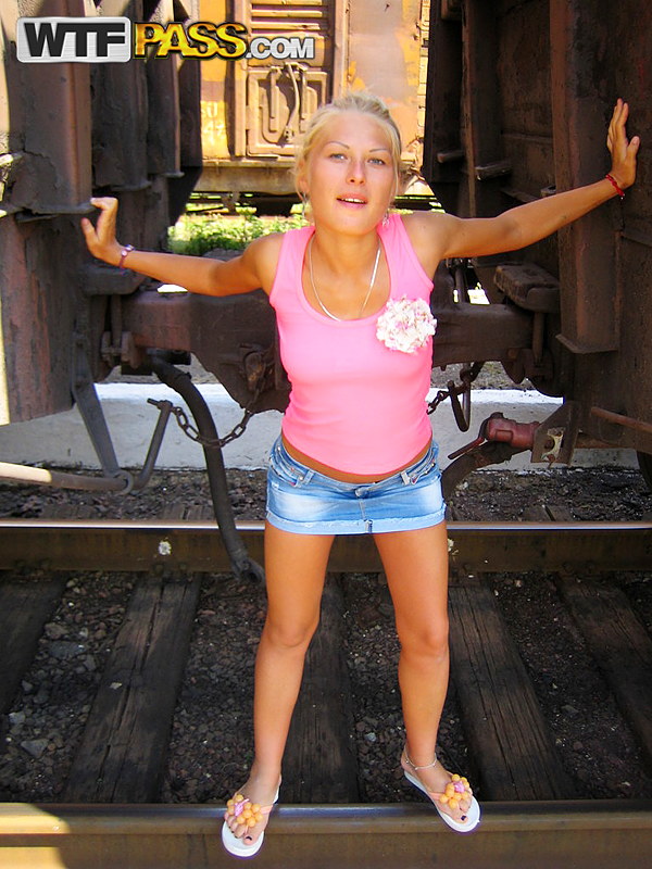 Blonde amateur sports a jizz covered butt after touring a vintage train foto porno #426894993 | Private Sex Tapes Pics, Adele, Homemade, porno mobile