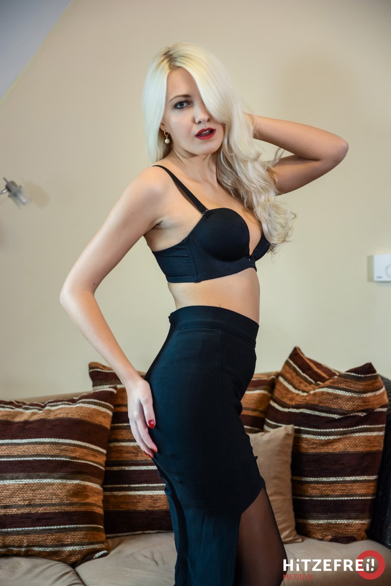 Hot blonde Helena Moeller is stripped to nylons before cunnilingus and sex 포르노 사진 #424135784 | Hitzefrei Pics, Helena Moeller, Seduction, 모바일 포르노