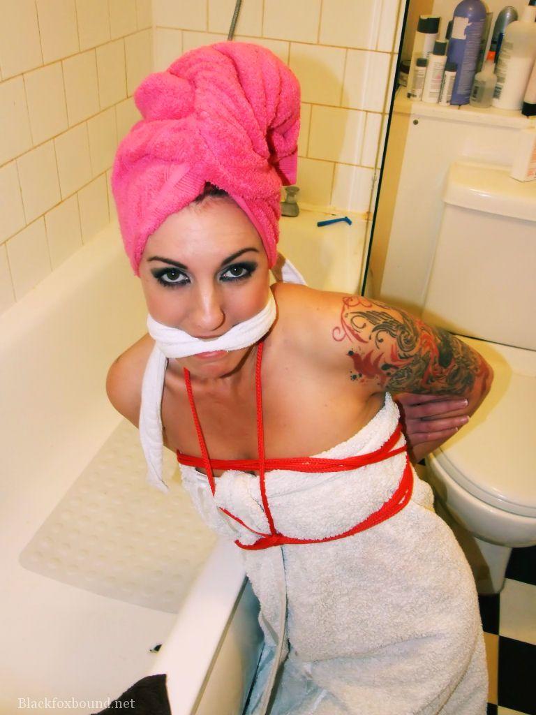 Black Fox Bound Pink n White Towel Tied порно фото #426817514 | Black Fox Bound Pics, Bath, мобильное порно