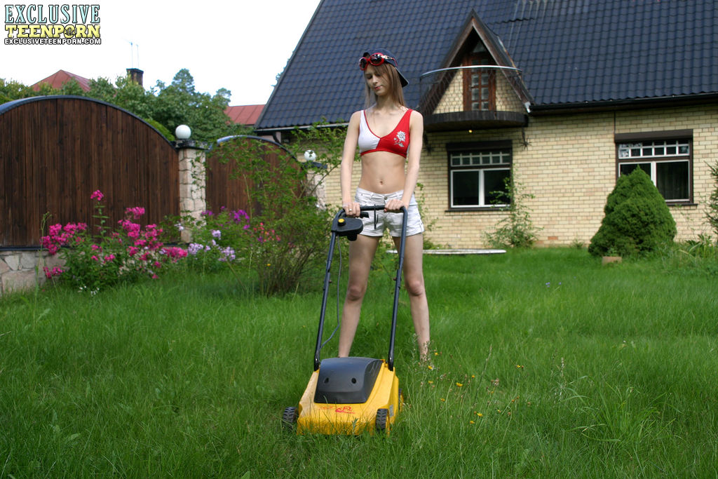 Right in the garden pretty teen girl displays everything what she got foto porno #427288839