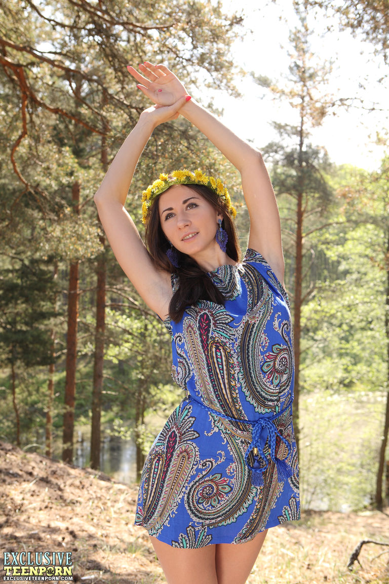 Teen amateur Marusha wears a crown of flowers during a finger fuck in a forest foto porno #428238737 | Exclusive Teen Porn Pics, Marusha, Pussy, porno móvil
