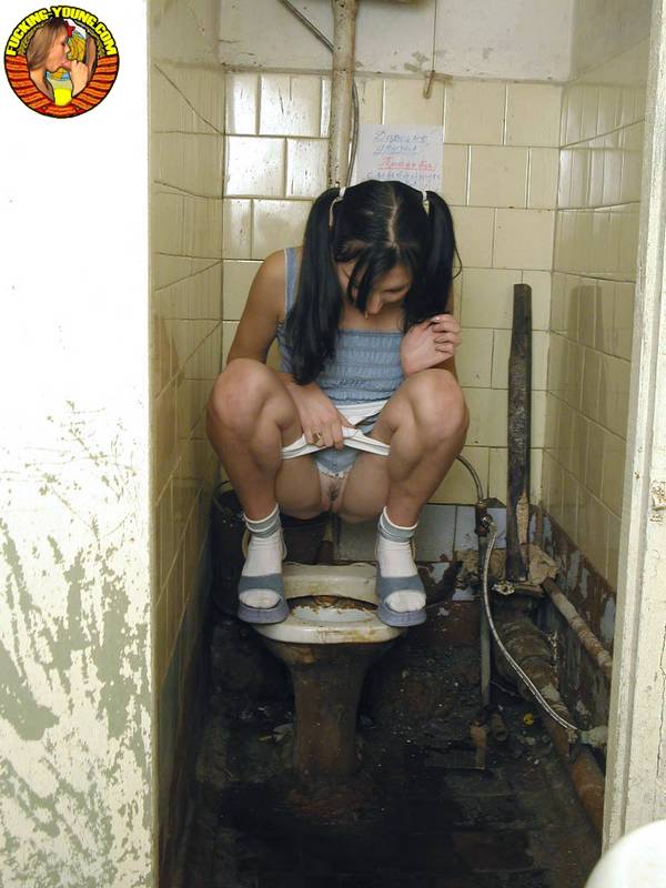 Teen girl in pigtails squats for a pee on the filthiest toilet know to mankind 色情照片 #422622670 | Fucking Young Pics, Pissing, 手机色情